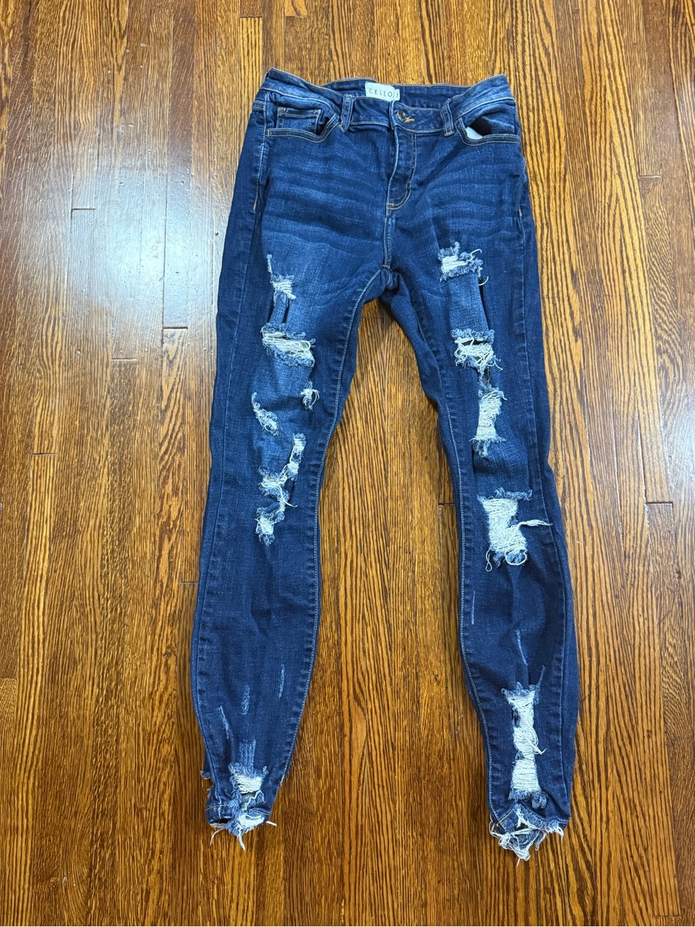 Cello Distressed Skinny Jeans Size 7 Ripped Blue Denim with Back Ankle Fray - Picture 2 of 8